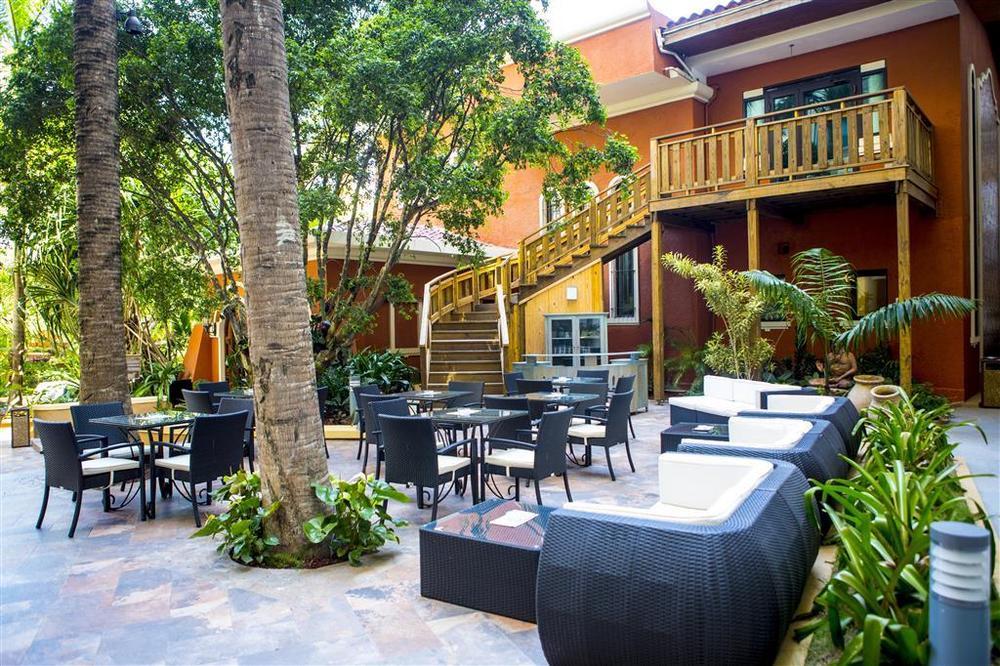 Hotel Royal Oasis (Adults Only) Порт-о-Пренс Ресторан фото